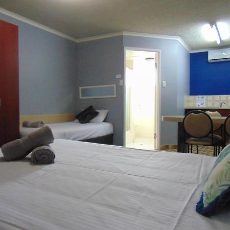 Rockhampton Court Motor Inn Exterior photo