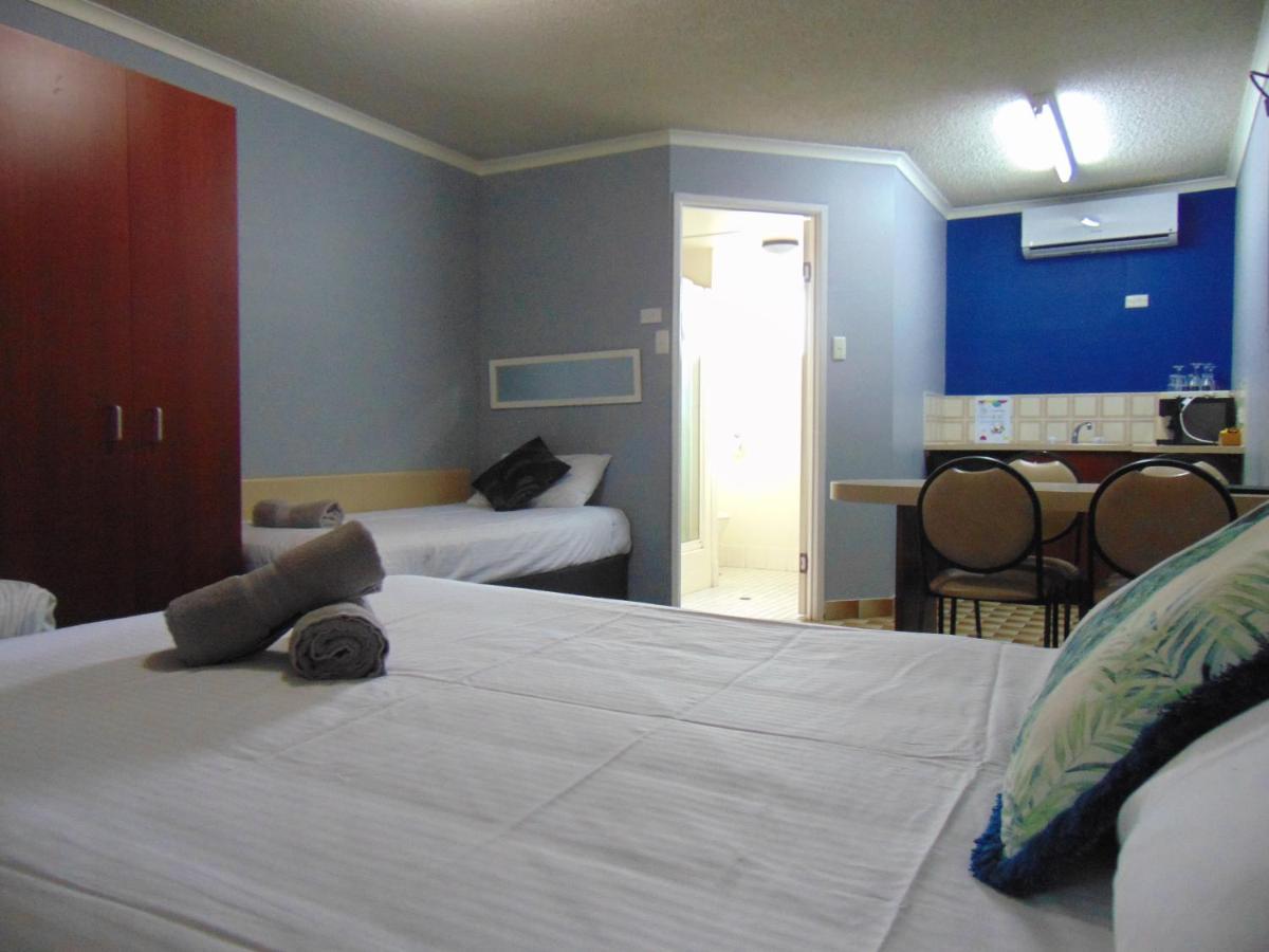 Rockhampton Court Motor Inn Exterior photo