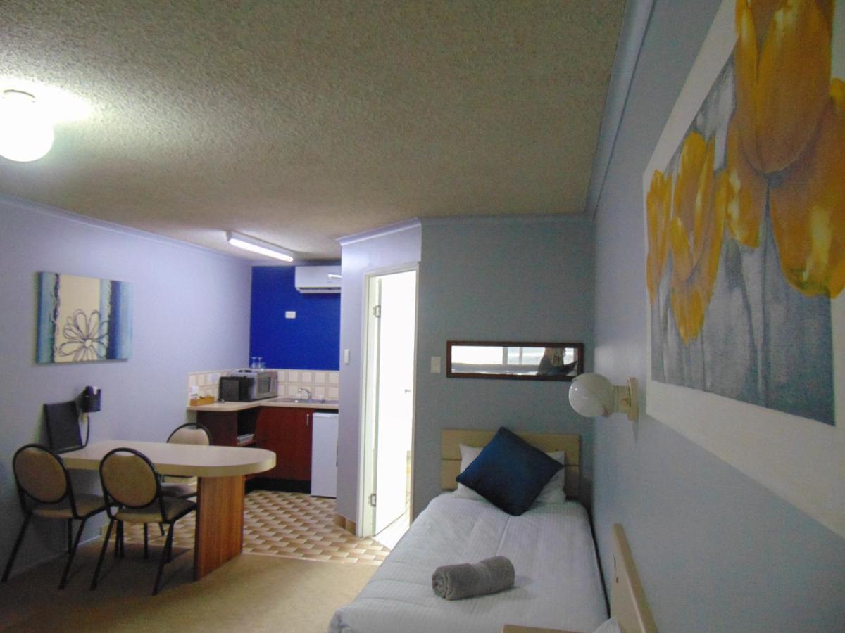 Rockhampton Court Motor Inn Exterior photo